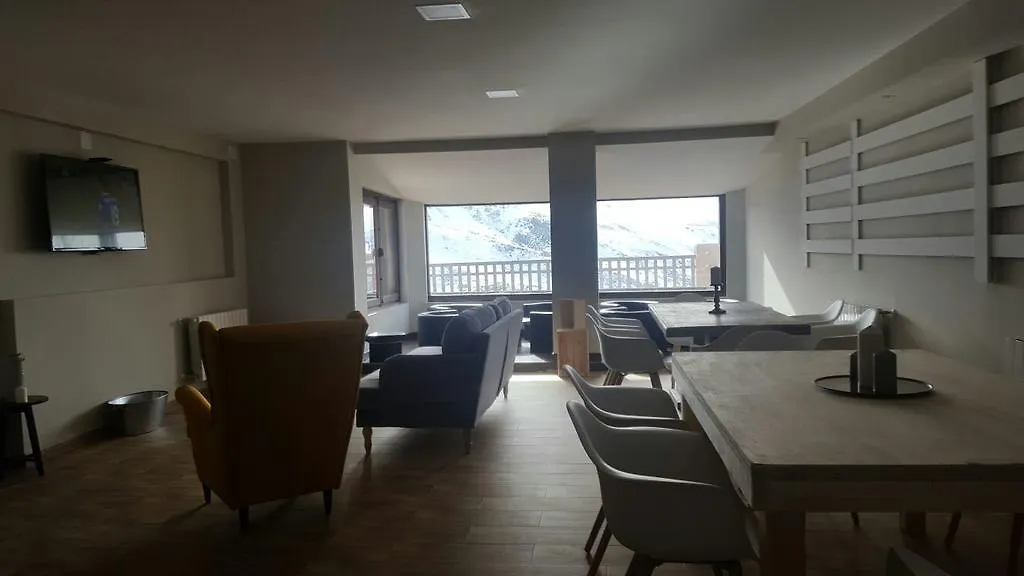 The Hostel Sierra Nevada 0*,